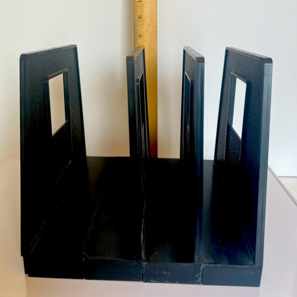 Adjustable Black Plastic File Folder Rack/Sorter.   Rack has 3 Slots. Organizer. - Picture 4 of 5